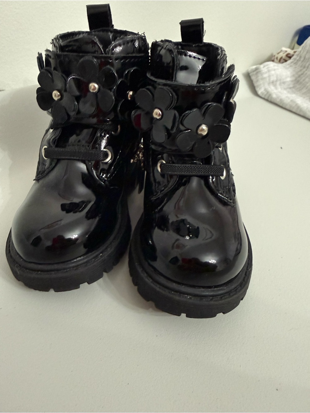 Jessica Simpson Black Patent Flower Accent infant Boots